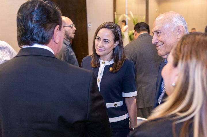 Sostiene Marcela Herrera reunión con abogados, líderes sociales y sociedad civil juarense