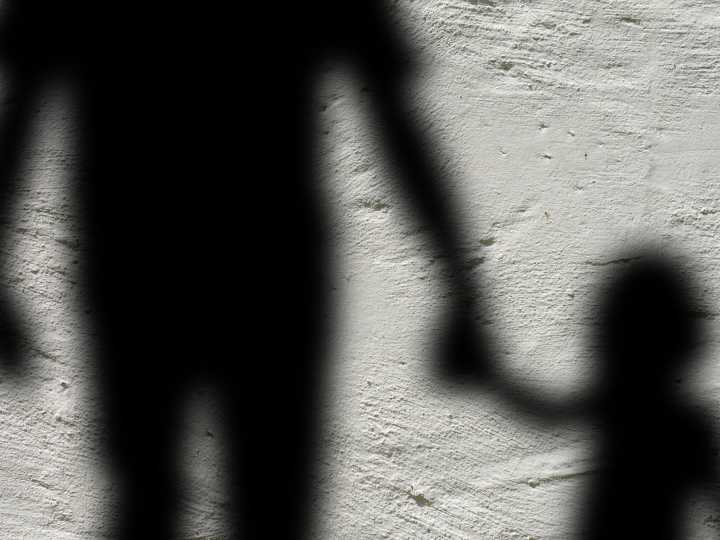 Trabajador de una guardería acusado de pedofilia: encontraron más de medio millón de archivos con material de abuso infantil