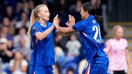 Soccer 
                                          Premium
                                        Hero's welcome: Kerr back to Blues' standing ovation