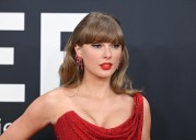 Why Did Taylor Swift Sneak Into Travis Kelce's Chiefs Game Behind a Screen?