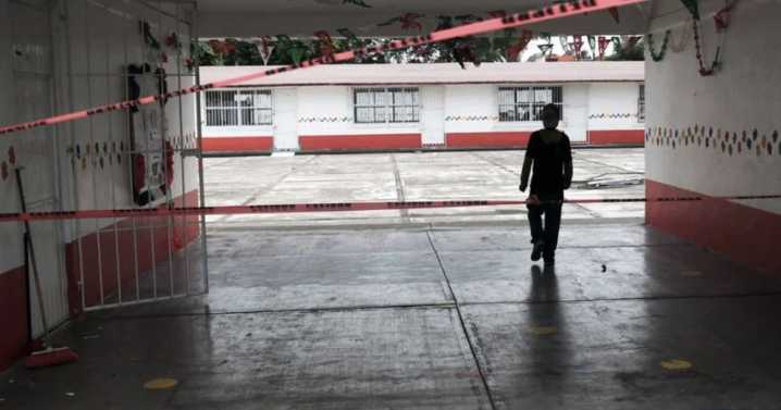 Incendian y vandalizan escuela en Culiacán; suspenden clases para proteger a alumnos