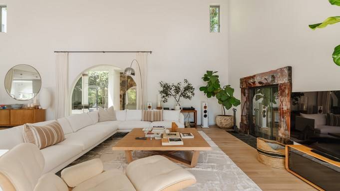 Inside a $16.5 Million L.A. Home Built for a 'Simpsons' Co