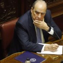 El Gobierno se niega a aplicar la ley de discapacidad y la oposición pide la cabeza de Francos