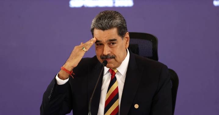 Maduro decreta la Navidad en octubre y desafía a EE.UU.: «Nada ni nadie nos quita la alegría»