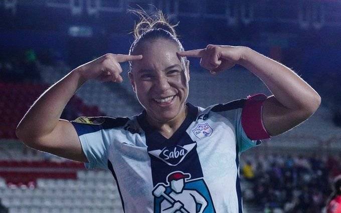 Charlyn Corral tuvo un juego de 4 goles