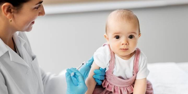 Incluso los bebés sanos corren el riesgo de sufrir una infección grave por VSR, según un estudio