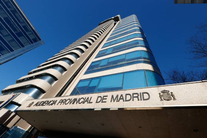 Un profesor admite que abusó sexualmente de tres niñas en un colegio de Madrid