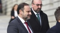 El juez del Supremo acerca a Ábalos al banquillo por las mascarillas y las gestiones de Koldo en Hacienda y Air Europa
