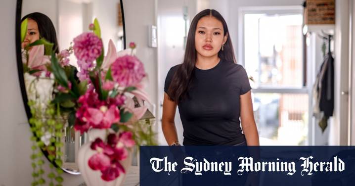 ‘Wish I’d been given the chance’: She held her baby for an hour, then the state took her away