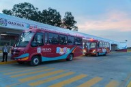 Incumplen inicio de 35 rutas del BinniBus; camiones vacíos en “prueba”