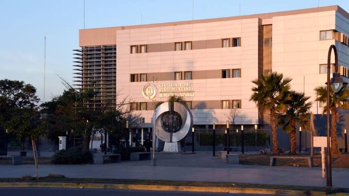 Grave: bebé ingresó al hospital con fractura de clavicula y su madre causó disturbios