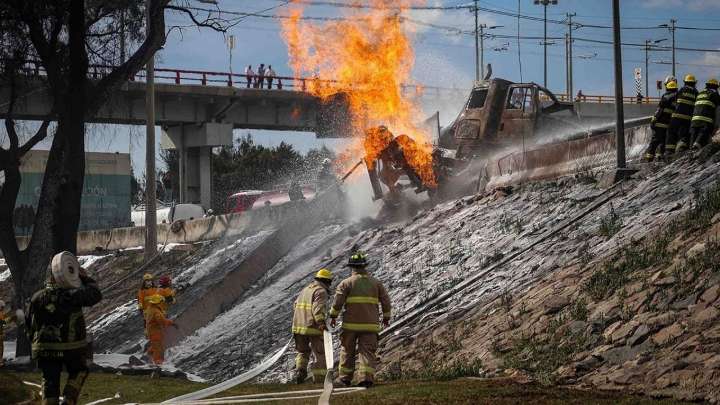 Cifra de muertos por explosión de pipa de gas en Iztapalapa se eleva a 10