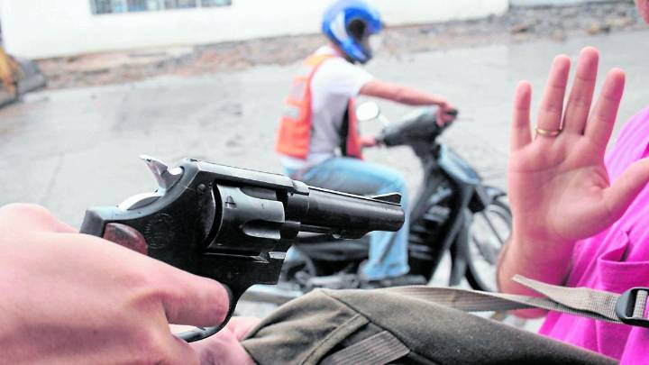 Cerca de 5.000 mujeres han denunciado ser víctimas de hurto este año en Cali, según estudio del Observatorio para la Equidad de las Mujeres