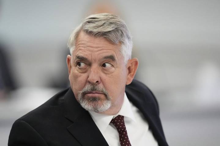Kennedy’s vaccine advisers weigh COVID-19 shot recommendations – Winnipeg Free Press