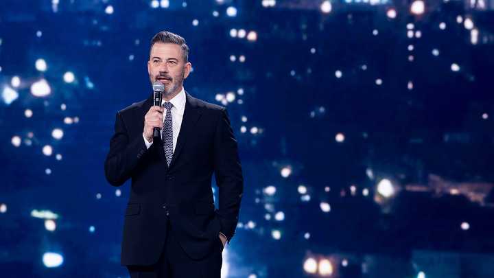 Jimmy Kimmel posts photo with Norman Lear ahead of his return to late