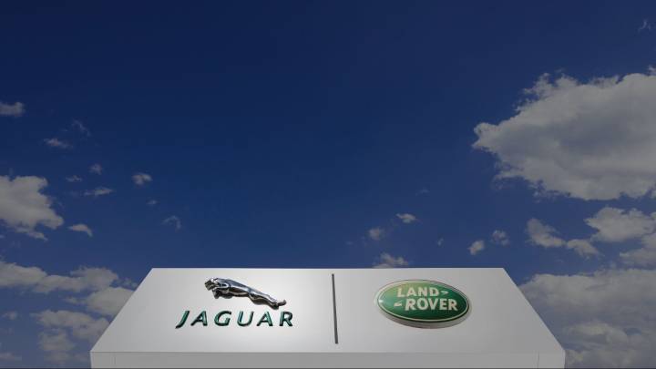 Cyber attack halts Jaguar Land Rover production until October