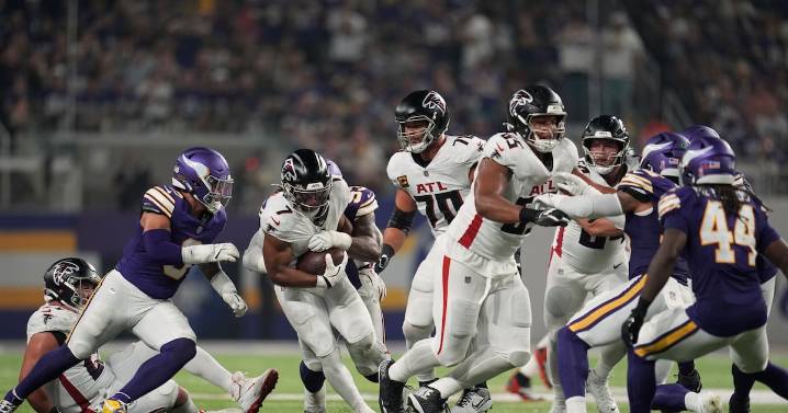 Falcons look for second straight win in divisional matchup at Panthers