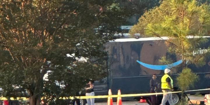 Gunman dead after shooting at Georgia Amazon facility, police say