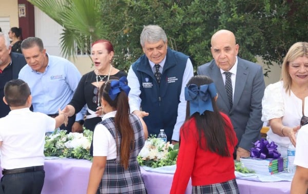 Arranca ciclo escolar en Juárez con más de 294 mil alumnos de nivel básico