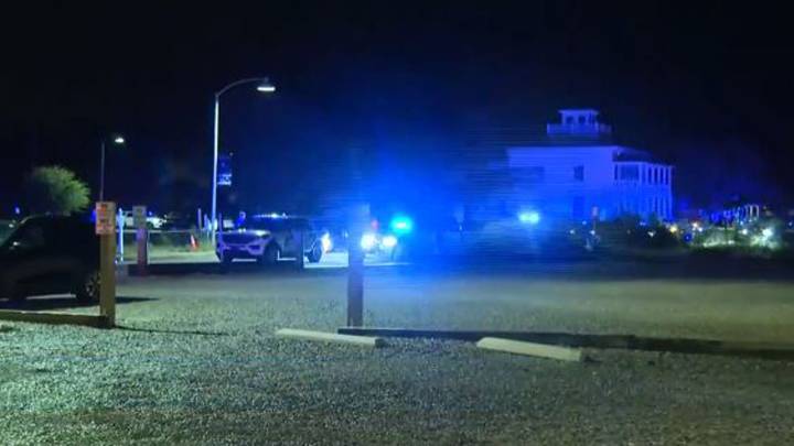 3 killed, 8 injured when gunman opens fire on waterfront bar in NC