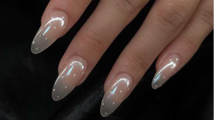 ¿Uñas princesa o uñas elegantes? 5 diseños de uñas que sí logran que las manos se vean sofisticadas