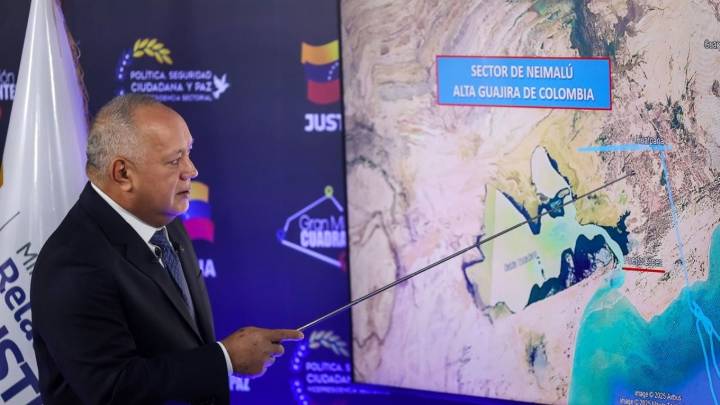 Videos de ejercicios militares muestran músculo EU y Venezuela