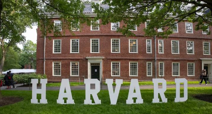 Jueza declara ilegal el bloqueo de fondos a Harvard por parte del Gobierno de Donald Trump 