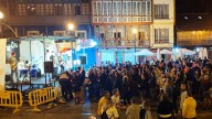 La plaza de Requejo ya está de fiesta con la música de DJ Masid