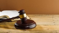 Finalizaron los alegatos del juicio a abogado por retener expediente judicial