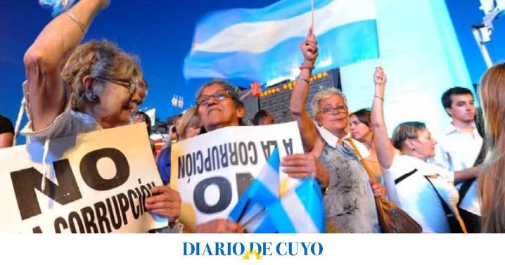 “El pueblo quiere saber de qué se trata”