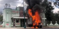 Atacan cuartel militar durante protesta por estudiantes de Ayotzinapa