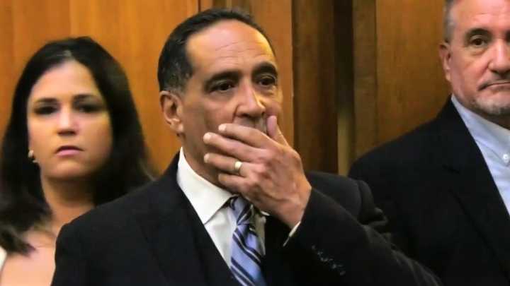 Sentencian a casi 3 años de cárcel por corrupción al excomisionado de Miami