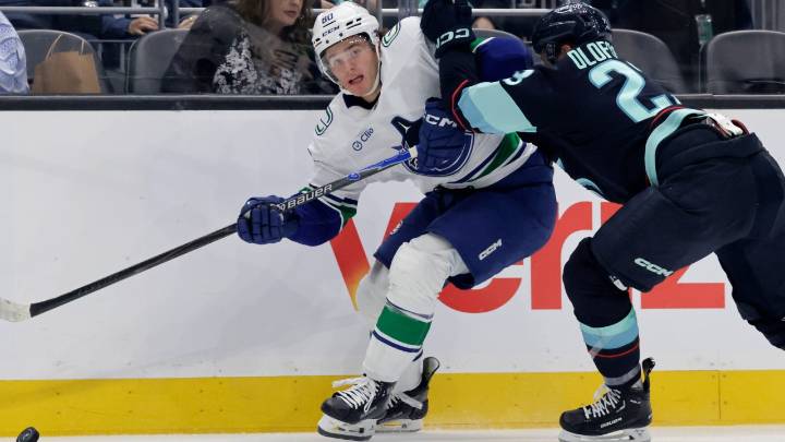 Canucks’ Braeden Cootes staying noticeable as season