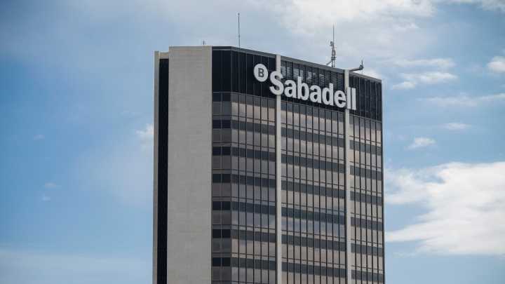 El consejo del Sabadell se pronuncia hoy sobre la opa del BBVA tras la mejora de la oferta