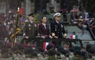 Marina admite corrupción en su cúpula, 'era imperdonable callar'