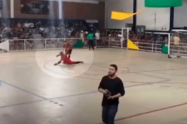 Arquero de futsal murió luego de atajar un penal en un torneo amateur