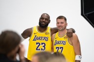 LeBron no piensa en el retiro en su 23ra temporada en la NBA