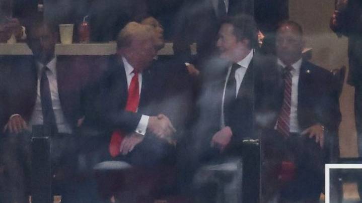 Donald Trump se hizo presente en el multitudinario funeral de Charlie Kirk en estadio lleno