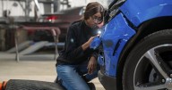 Un cambio en el mercado laboral: la reparación de colisiones atrae a la nueva generación de trabajadores calificados