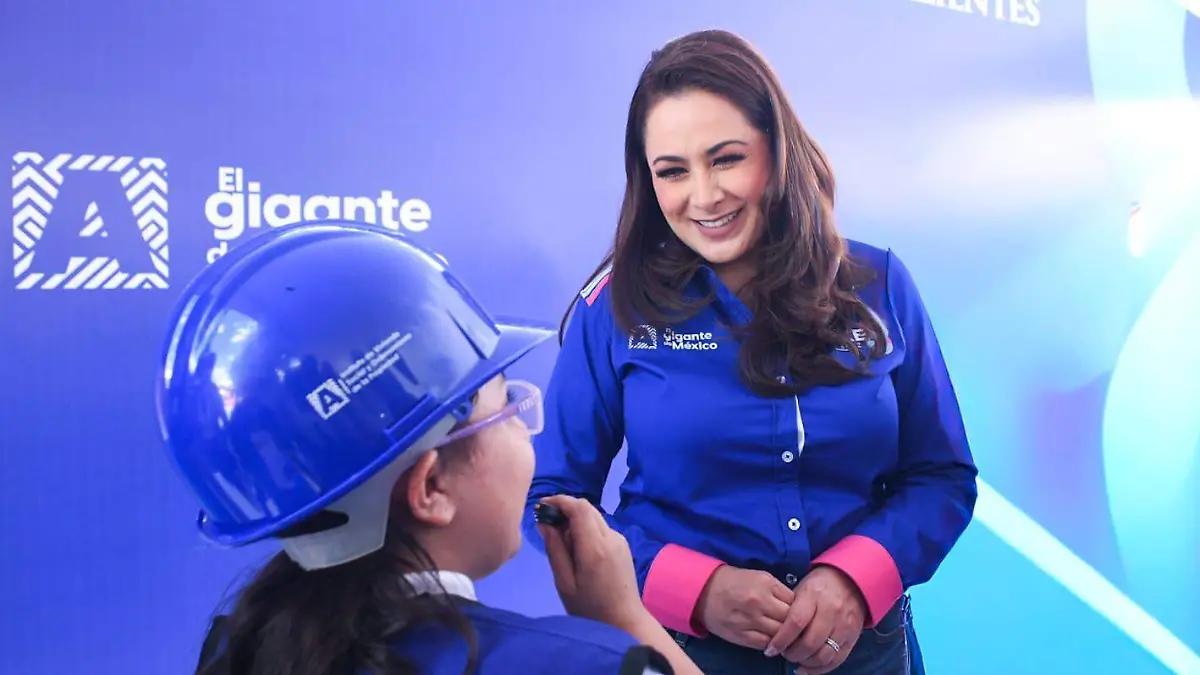 ¡Un largo camino por recorrer! Así inspira Tere Jiménez a niñas y niños de Aguascalientes en la gira de su Tercer Informe