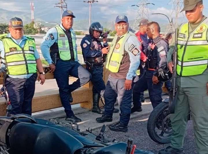 Accidentes viales cobraron la vida de un PBA y un civil en la ARC tramo Aragua