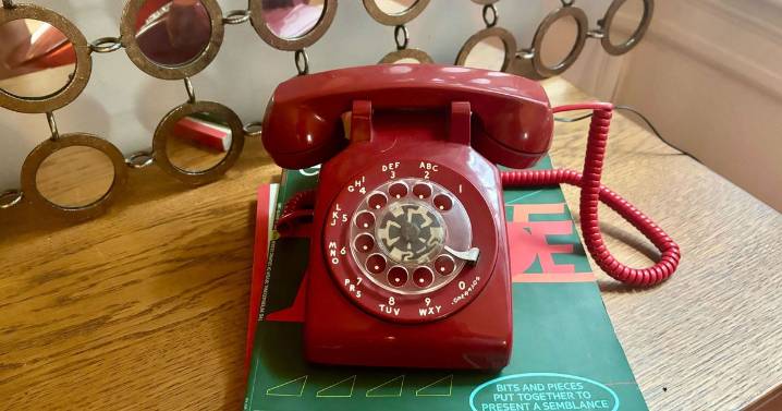 I Tried It: One Month of Using a Landline