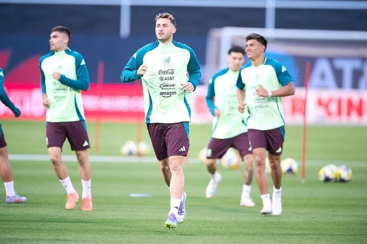Inicia Tri fecha FIFA midiéndose a Japón