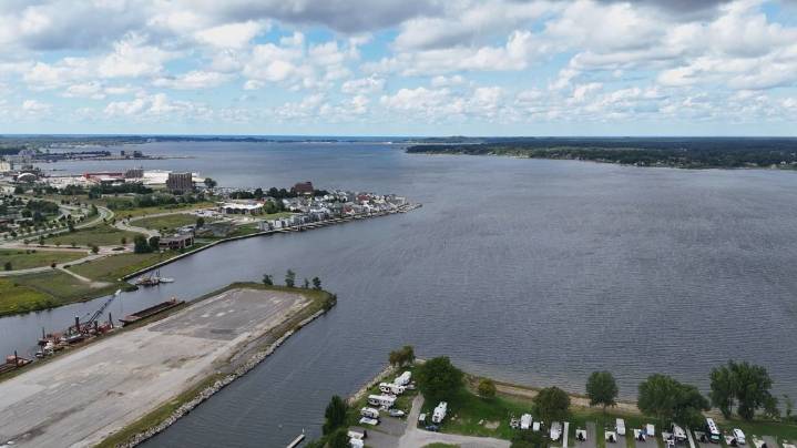 Muskegon community meets to save Fisherman's Landing from redevelopment