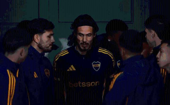 Un entrenador que sonó para dirigir a Boca habló sobre la racha de Edinson Cavani: «Es confianza»