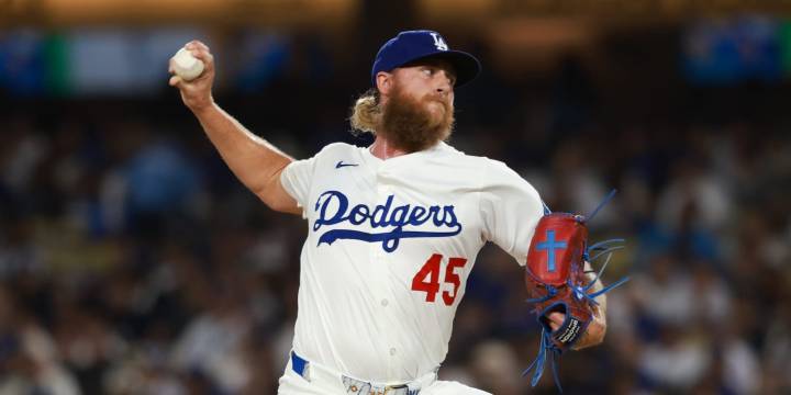 Michael Kopech placed on injured list with knee injury