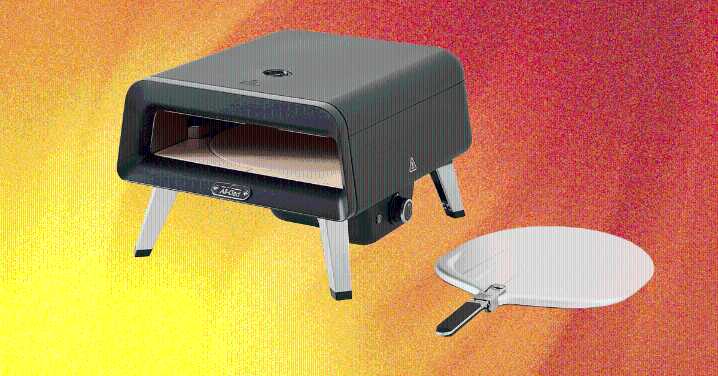 All-Clad’s New Outdoor Pizza Oven Comes With a Very Smart Feature