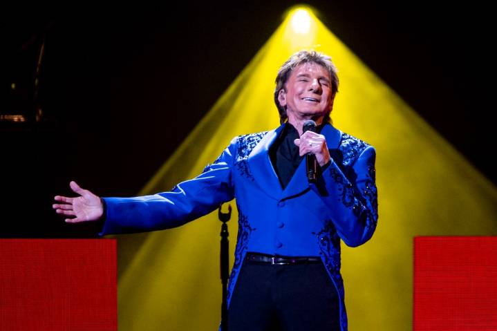 Barry Manilow coming to Orlando on his farewell tour