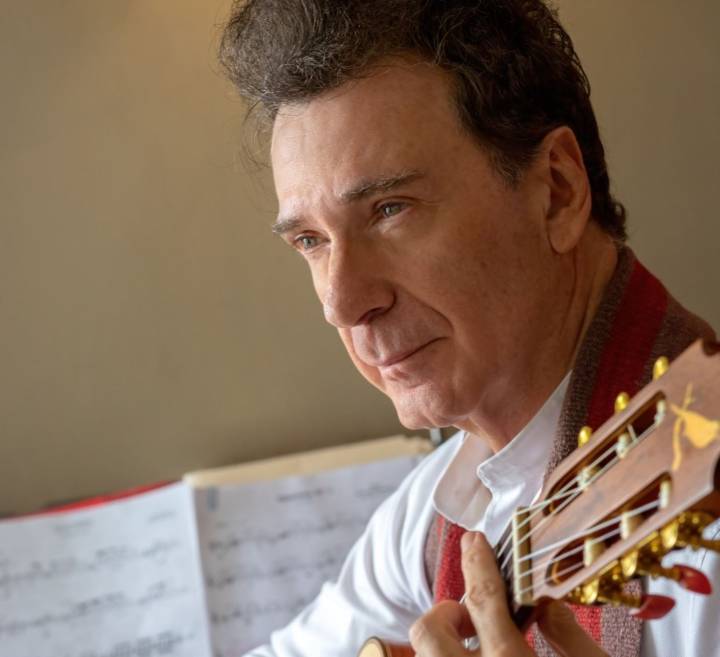 Javier Echecopar presenta "La guitarra del mestizaje: música y danza entre dos mundos"