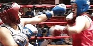 La historia de Becky Zerlentes, la boxeadora estadounidense que murió en el combate de su retiro